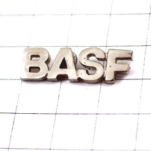 ピンバッジ・ＢＡＳＦ化学メーカードイツ頭文字シルバー銀色