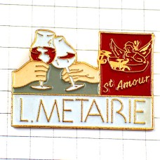 ピンバッジ・ワイン葡萄酒ボジョレー産グラスで乾杯 METAIRIE CELLAR ST-AMOUR BOURGOGNE FRANCE