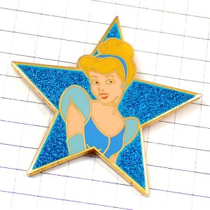 ピンバッジ・シンデレラ姫ディズニープリンセス青いドレス CINDERELLA PRINCESS DISNEYLAND-PARIS