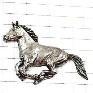 ピンバッジ・駆ける馬ウマうまシルバー銀色 PEWTER SILVER A-R-BROWN HORSE