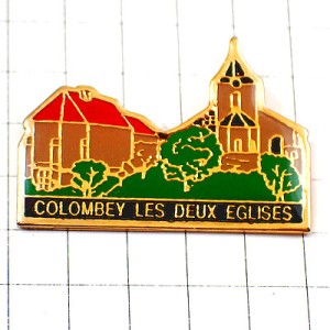 ピンバッジ・ドゴール将軍の家のある村コロンベ教会 COLOMBEY FRANCE