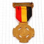 ブローチ・白い十字ベルギー国旗色のリボン BELGIUM FLAG CROIX NATIONAL-1975