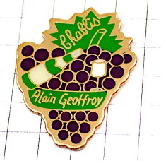 ピンバッジ・シャブリ白ワイン瓶グラスぶどうの房や葉っぱ葡萄酒 CHABLIS ALAIN-GEOFFROY GRAPE FRANCE