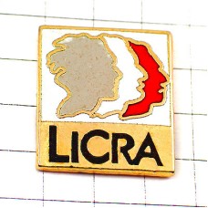 ピンバッジ・横顔３つ LICRA