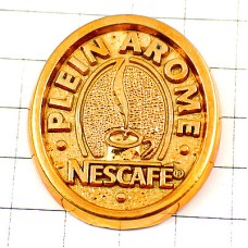 ピンバッジ・ネスカフェコーヒー珈琲カップ香り立つ金色ゴールド NESTLE NESCAFE  SWISS