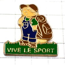 ピンバッジ・ハイキング男の子リュック VIVE-LE-SPORT FRANCE