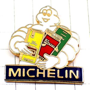 ピンバッジ・ミシュランガイドを持つビバンダムくん本３冊 MICHELIN GUIDE BIBENDUM FRANCE