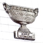 ピンバッジ・全仏オープンテニス大会の優勝カップ杯シルバー銀色 ROLAND-GARROS CUP SIMPLE-MESSIEURS