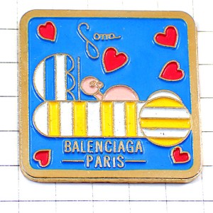 ピンバッジ・バレンシアガ揺り籠ハート愛情 BALENCIAGA PARIS KERING