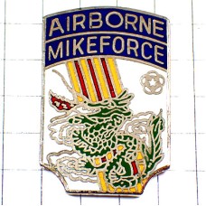 ピンバッジ・龍ドラゴン竜パラシュート落下傘部隊アメリカ軍/USAミリタリー AIRBORNE MIKEFORCE