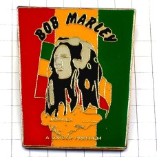 ピンバッジ・ボブマーレー歌手ジャマイカ自由レゲエ音楽 FREEDOM BOB-MARLEY RASTA FLAG PEACE