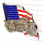 ピンバッジ・銀色ハーレーダビッドソン星条旗アメリカ二輪バイク/USA国旗オートバイ HARLEY-DAVIDSON 