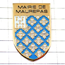 ピンバッジ・モルパ水色と白の十字の紋章 MAUREPAS FRANCE