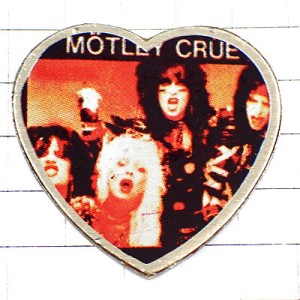 ピンバッジ・モトリークルー/USAハート型ロックバンド音楽ヘビメタ系 MOTLEY-CRUE