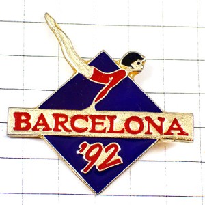 ピンバッジ・赤いレオタード女子体操選手バルセロナ五輪オリンピック1992 BARCELONA-1992 SPAIN