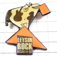 ピンバッジ・ギター柄の牛ホルスタイン音楽ロック祭サングラス眼鏡 LEYSIN ROCK-FESTIVAL ROCK&ROLL  SWISS