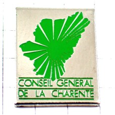 ピンバッジ・緑色シャラント県の地図型 CHARENTE DEPARTEMENT MAP FRANCE