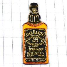 ピンバッジ・ジャックダニエルお酒のボトル瓶 JACK-DANIELS TENNESSEE WHISKY WHISKEY USA