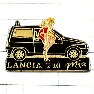 ピンバッジ・ランチアＹ10黒い車セクシー美女 LANCIA-Y10 LANCIA ITALIA ITALY