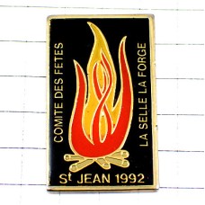 ピンバッジ・キャンプファイヤーの火ボーイスカウト FIRE SAINT-JEAN SCOUT FRANCE