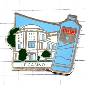 ピンバッジ・ヴィッテル水ペットボトルとカジノ賭博場 VITTEL CASINO