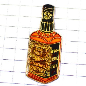 ピンバッジ・ジャックダニエル酒ウイスキーボトル瓶型 JACK-DANIELS TENNESSEE WHISKY WHISKEY USA