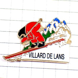 ピンバッジ・スキーヤー雪山アルプス山脈 VILLARD-DE-LANS ALPS FRANCE