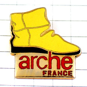 ピンバッジ・クシャッとした短いブーツ長靴 ARCHE BOOTS FRANCE