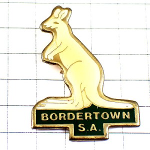 ピンバッジ・カンガルー白オーストラリア動物 BORDERTOWN AUSTRALIA