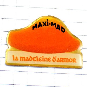 ピンバッジ・マドレーヌお菓子の形 MADELEINE ARMOR BRETAGNE FRANCE