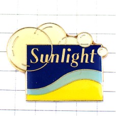 ピンバッジ・サンライトしゃぼん玉 SUNLIGHT