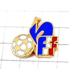 ピンバッジ・フランスサッカー協会Ｆニワトリ雄鶏ボール球ゴールド金色 FFF FEDERATION-FRANCAISE-DE-FOOTBALL