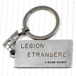 キーホルダー・ミリタリー外人部隊の帽子フランス軍シルバー銀色 LEGION-ETRANGERE KEPI FRANCE LEGIO-PATRIA-NOSTRA