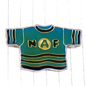 ピンバッジ・ナフナフのＴシャツ洋服 NAF-NAF FRANCE