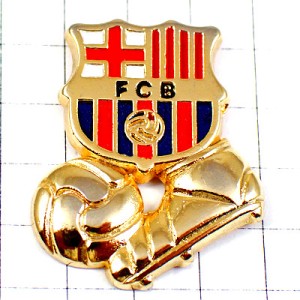 ピンバッジ・FCバルセロナ紋章サッカー球バルサ金色ゴールド靴とボール球 FCB BARCA FC-BARCELONA SPAIN BARCELONA