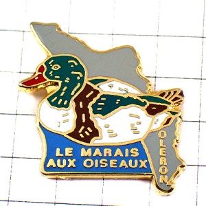 ピンバッジ・鴨カモ鳥の干潟オレロン島 OLERON ISLAND DUCK FRANCE