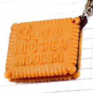 キーホルダー・LIDOチョコサンドビスケットお菓子 LIDOCREM LIDOESKI PETIT-BEURRE BISCUIT FRANCE
