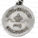 キーホルダー・モエエシャンドン酒ドンペリニヨン修道士シャンパーニュ銀色シャンパン酒1743年 MOET MOET&CHANDON DOM-PERIGNON FRANCE