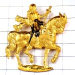 ピンバッジ・馬上のジャンヌダルク金色ゴールド JEANNE-D-ARC FRANCE