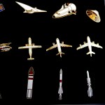 ピンバッジ・アエロスパシアル社18個セット人工衛星ロケット飛行機ヘリコプター箱付き AEROSPATIALE EADS AIRBUS FRANCE