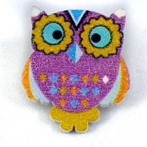 ピンバッジ・NEW!フクロウ紫色の梟ミミズク木製 PAINTED WOOD OWL