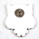 ピンバッジ・NEW!フクロウ紫色の梟ミミズク木製 PAINTED WOOD OWL