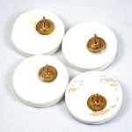 ピンバッジ・イカリ帆船ボート４個セット木製 PAINTED WOOD BOAT ANCHOR