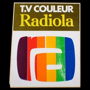 ステッカー・カラーテレビTVモニターＲＡ文字アルファベット RADIOLA FRANCE