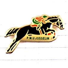 ピンバッジ・競馬ジョッキー騎手と黒い馬