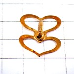 ピンバッジ・ハート重なる２個ゴールド金色 DUBBLE HEART
