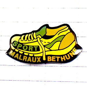 ピンバッジ・スニーカー靴片方 MALRAUX-BETHUNE FRANCE