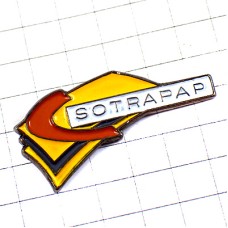 お買得ピンバッジ・赤いＣアルファベットSOTRAPAD