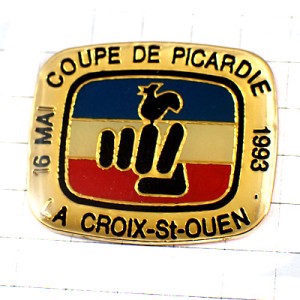 ピンバッジ・テコンドー拳トリコロール雄鶏 FEDERATION-FRANCAISE-DE-KARATE-ARTS-MARTIAUX FFKAMA FRANCE