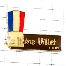 ピンバッジ・シェフ料理人の帽子トリコロール３色リヨンのレストラン LA-MERE-VITTET LYON FRANCE